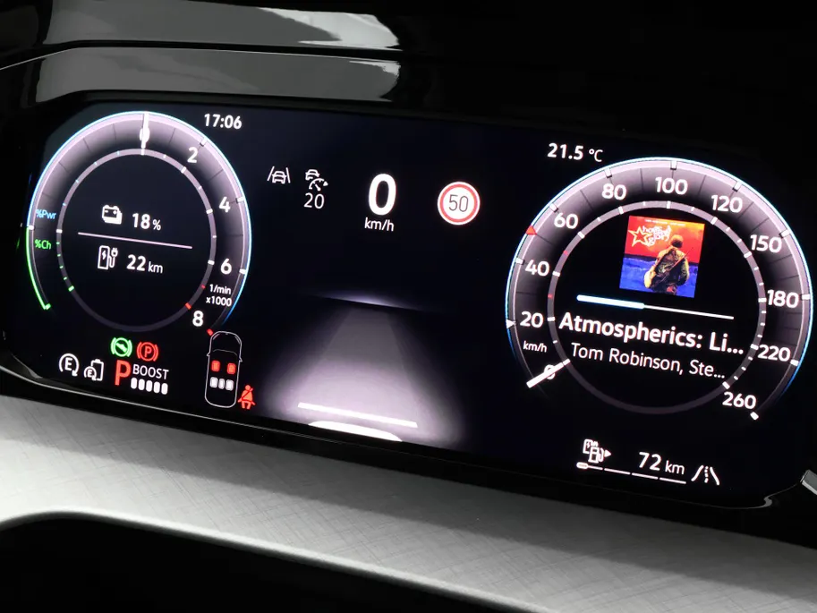 Volkswagen Golf Life Edition 1.5 eHybrid 204 PK 6 versn. DSG · Achteruitrijcamera · Draadloze telefoonlader · Comfort pakket ·