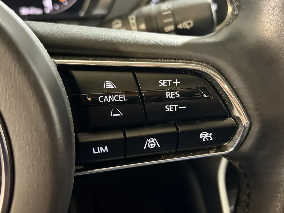 Mazda CX-60 325PK e-SkyActiv PHEV Takumi Automaat | Trekhaak | Digital Cockpit | 360 Camera | Head-Up Display | Schuif/Kantel Dak | Stoel & Stuurwiel Verwarming | Apple Carplay/Android Auto | Adaptieve Cruise Control | Dode Hoek Detectie | Elektrische Achterklep |