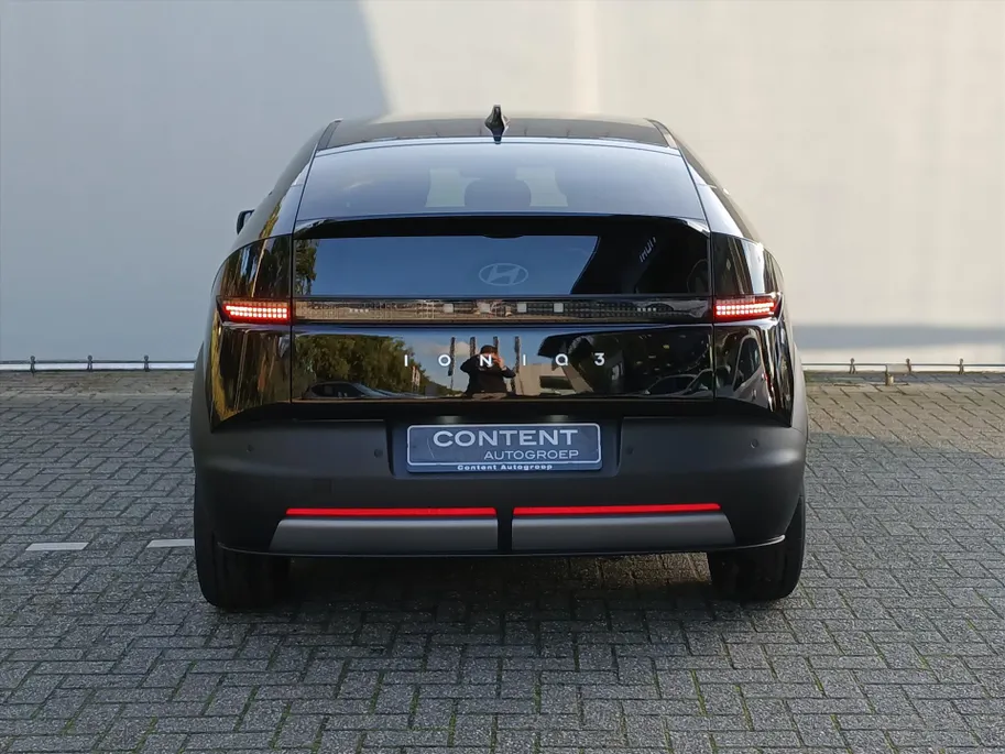 Hyundai IONIQ 3 61 kWh Long Range 135pk Vision I 750,= introductie voordeel