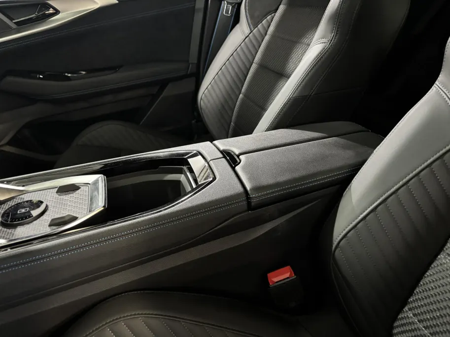 Renault Austral 200PK E-Tech Full Hybrid Esprit Alpine Automaat | DEMO - Beschikbaar per 30-09-2026 | Afneembare Trekhaak | Elektrisch Verstelbare Stoelen | Harman Kardon Audio | Adaptive Cruise Control | Climate Control | Apple CarPlay/Android Auto |