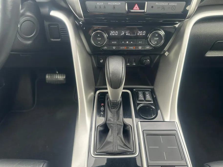Mitsubishi Eclipse Cross 1.5 DI-T Instyle | Trekhaak | Stoelverw. vóór & achter | Voorruitverw. | Cruise Control |