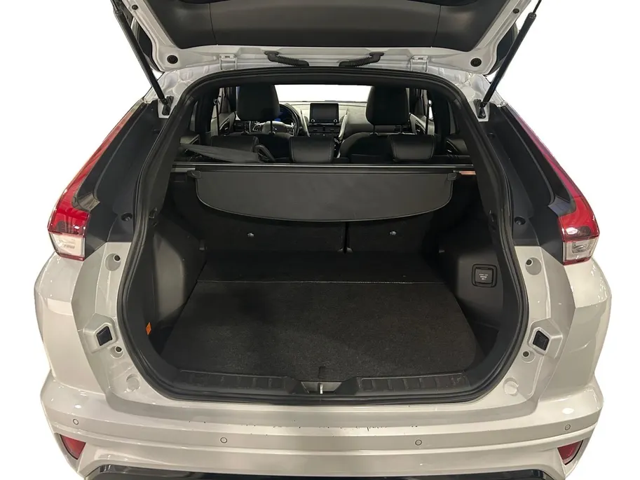 Mitsubishi Eclipse Cross 2.4 PHEV Prestige | All-Seasonbanden | Trekhaak + 13-Polige Stekker | Glazen schuif-/kanteldak |  Stoel- en stuurverwarming | Elektrisch verstelbare Voorstoelen   | Apple Carplay / Android Auto | Parkeersensoren Voor + Achter | Camera Achter | Cruise Cont