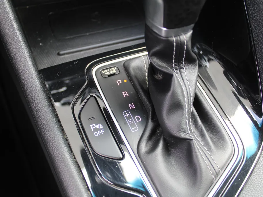 Kia Niro 1.6 GDi Hybrid ExecutiveLine | Trekhaak | Stuur-/stoelverwarming + ventilatie | Camera | Cruise adapt. | 18' LM | Leer | JBL audio |