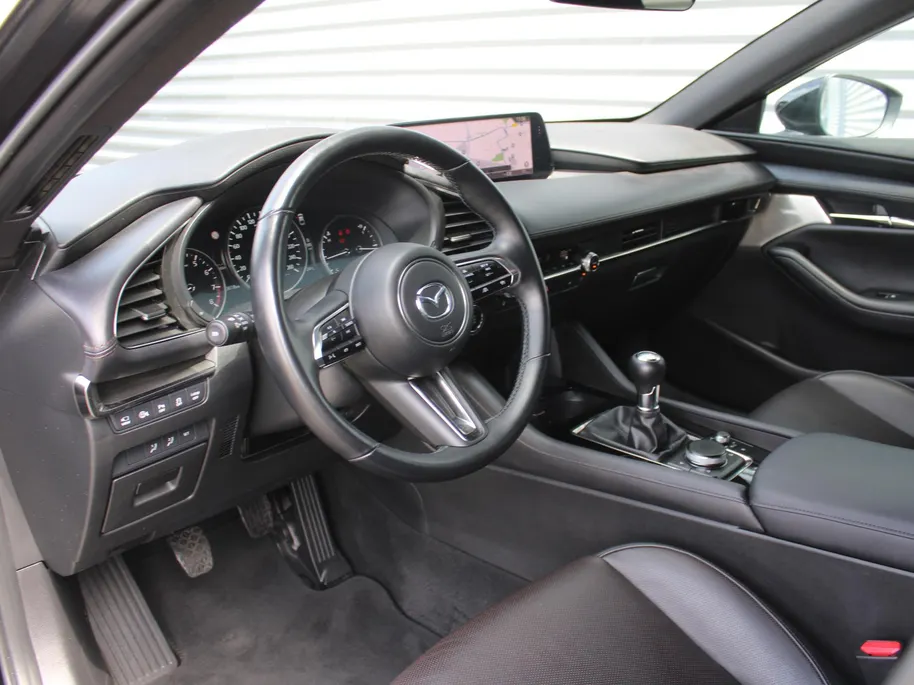 Mazda 3 2.0 e-SkyActiv-X M Hybrid 6MT 186PK Exclusive-line | Leder | Heads-Up Display | Keyless | Bose Audio | 360° Camera | Elek. stoelverstelling + geheugen | Navi |