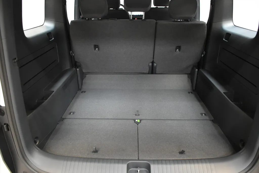 Kia PV5 Passenger 51.5 kWh Essential