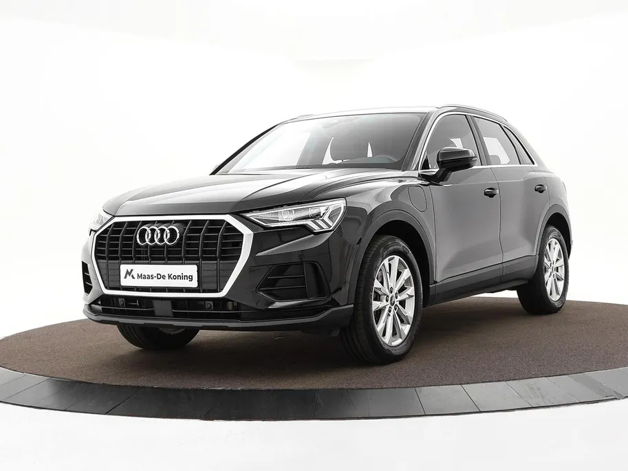Audi Q3 45 TFSIe 245pk S-tronic Advanced Edition · SOH 92,5% · Camera · Apple/Android Car Play · S line interieur · P-Sensoren · Elek. Achterklep · 18'' Inch · Stoelverwarming ·