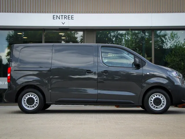 Toyota ProAce Electric Worker 75kWh Challenger | Metallic lak