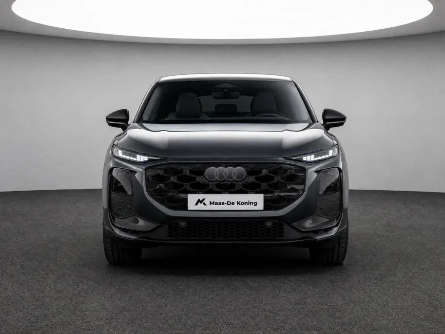 Audi Q3 Sportback 1.5 e-hybrid S edition 272 PK · Tech pro · Trekhaak elek. wegklapbaar · Glazen panoramadak