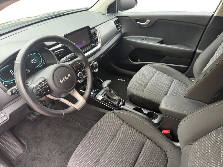 Kia Stonic 1.0 T-GDi MHEV DynamicPlusLine Dealer onderhouden | Automaat | Stuur + stoelverwarming | Climate control | Privacy glass |