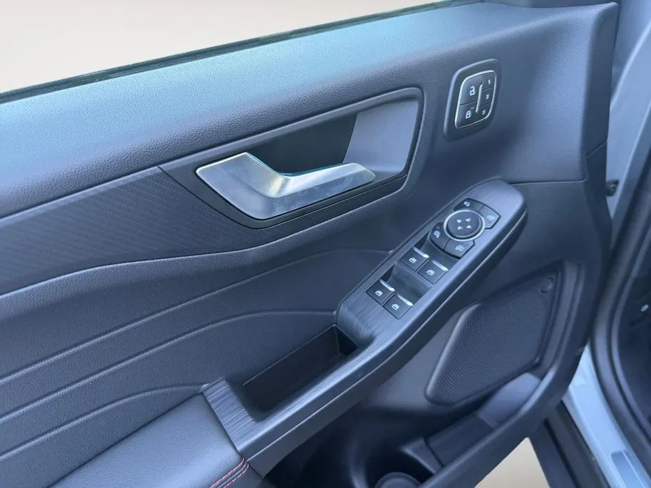 Ford Kuga 2.5 PHEV ST-Line X | Panorama Dak | Driver Assistance Pack | 360 Camera | B&O Audio | Elec. Trekhaak | All Season Banden | Winterpack | Fabrieksgarantie |