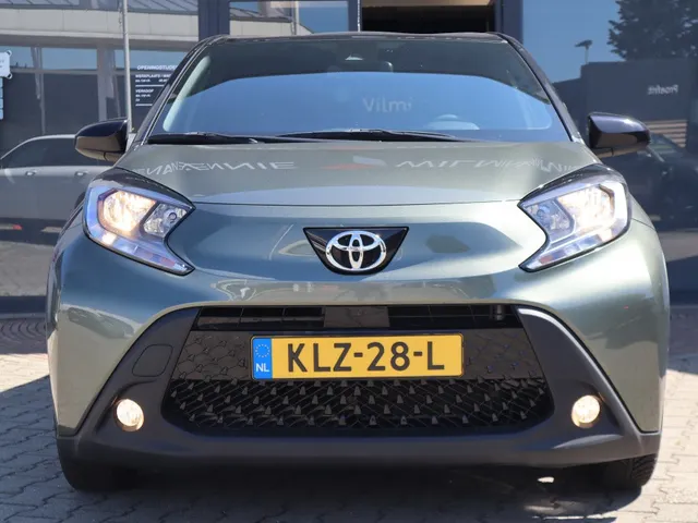 Toyota Aygo X 1.0 VVT-i MT Pulse Bi-tone | Carplay | All Seasons