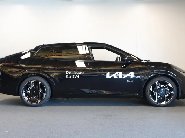 Kia EV4 GT PlusLine 81,4 kWh Fastback