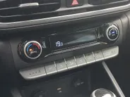 Hyundai Kona Automaat Comfort+ / Navigatie via Carplay / Stoel en stuurverwarming! /