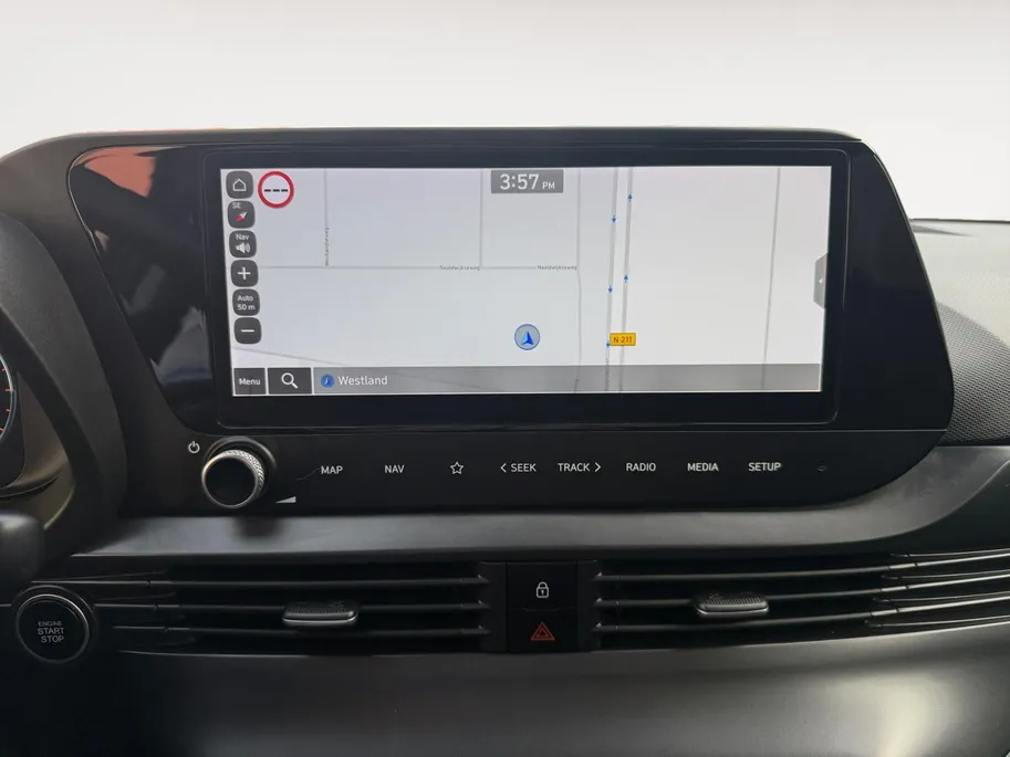 Hyundai i20 1.0 T-GDI Premium | Navigatie| Stoel/Stuurverwarming| Achteruitrijcamera| Dode hoek sensor|