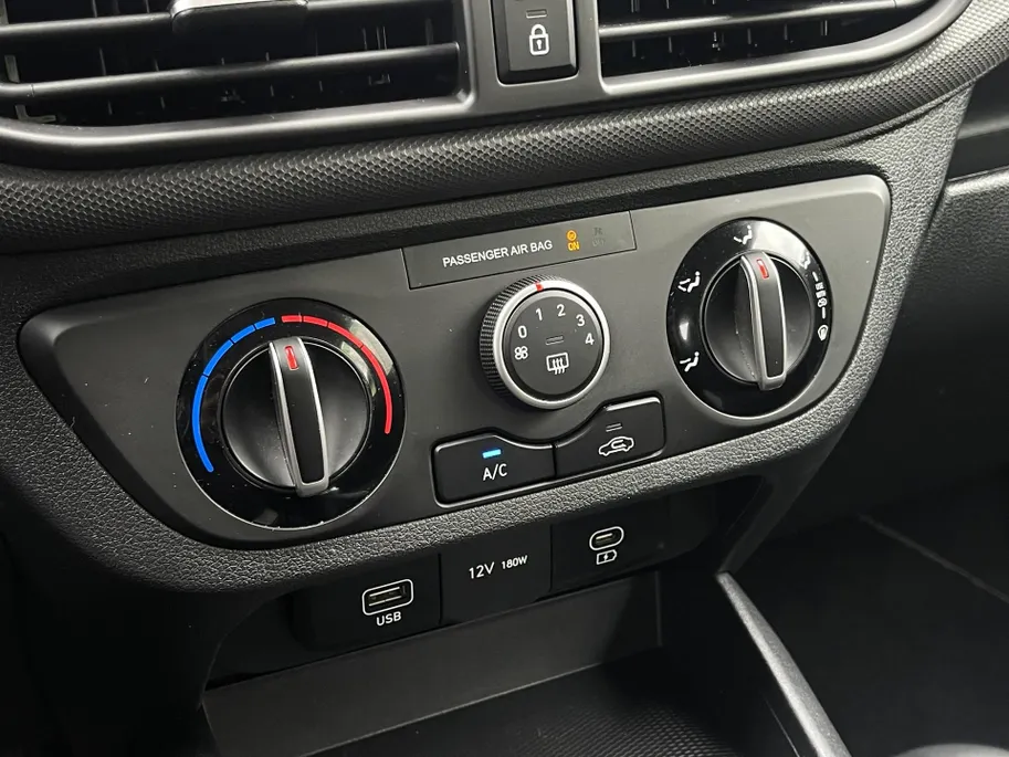 Hyundai i10 1.0 Comfort Smart | Camera | Navi | Cruise | Apple Carplay | Android Auto |