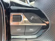 Peugeot 5008 1.2 Hybrid 136 GT *Automaat*Navi+Camera*Climate*Parc Assist*7 Stoelen*RIJK UITGERUST!