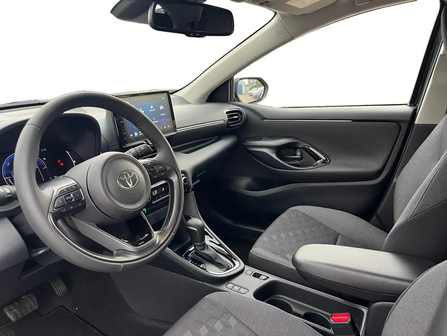 Toyota Yaris 1.5 Hybrid 115 Comfort | Parkeercamera | Climate control | Apple Carplay/Android Auto | Adaptive cruise control | LM-Velgen