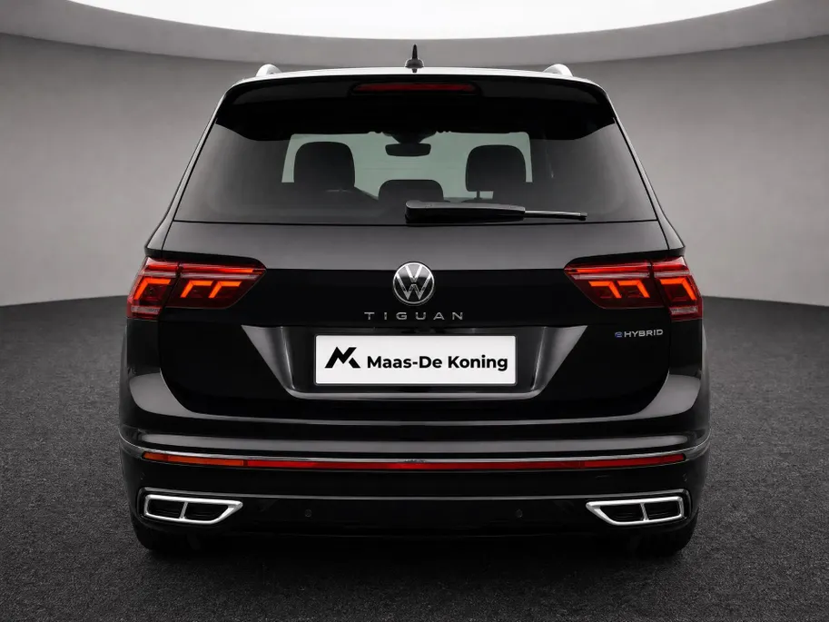 Volkswagen Tiguan 1.4 TSI eHybrid R-Line Business+ · Trekhaak · Camera · Stoelverwarming · Navigatie · Apple/Android Car Play · Garantie t/m 24-02-2027 of 100000km.