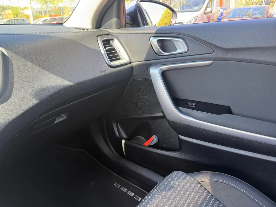 Kia Ceed Sportswagon 1.0 T-GDi DynamicLine 1E EIGENAAR | DEALER ONDERHOUDEN | NIEUWSTAAT | CLIMATE CONTROL | NAVIGATIE | FABRIEKSGARANTIE TM 2034