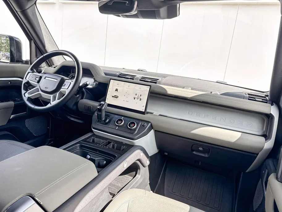 Land Rover Defender 110 2.0 P400e 110 X-Dynamic HSE