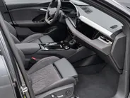 Audi Q6 e-tron S edition performance 100 kWh 306pk · SOH 98,1% · Panoramadak · Warmtepomp · 360 Camera · Wegklapbare Trekhaak · Bang & Olufsen · Kuipstoel · 21'' Inch · Garantie t/m 21-01-2031 of 100.000km