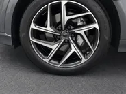 Audi Q6 e-tron S edition performance 100 kWh 306 PK · Tech pro · Glazen panoramadak · Trekhaak elek. wegklapbaar · Optiekpakket zwart