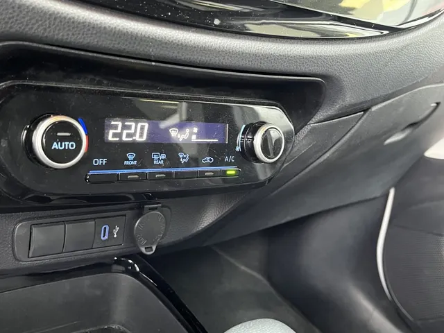 Toyota Aygo X 1.0 VVT-i S-CVT Pulse Bi-Tone