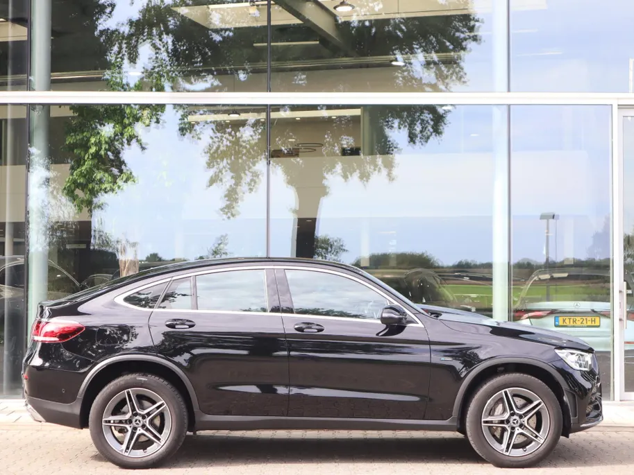 Mercedes-Benz GLC Coupé 300e 4MATIC Business Solution AMG l Trekhaak l Stoelverwarming l Achteruitrij camera