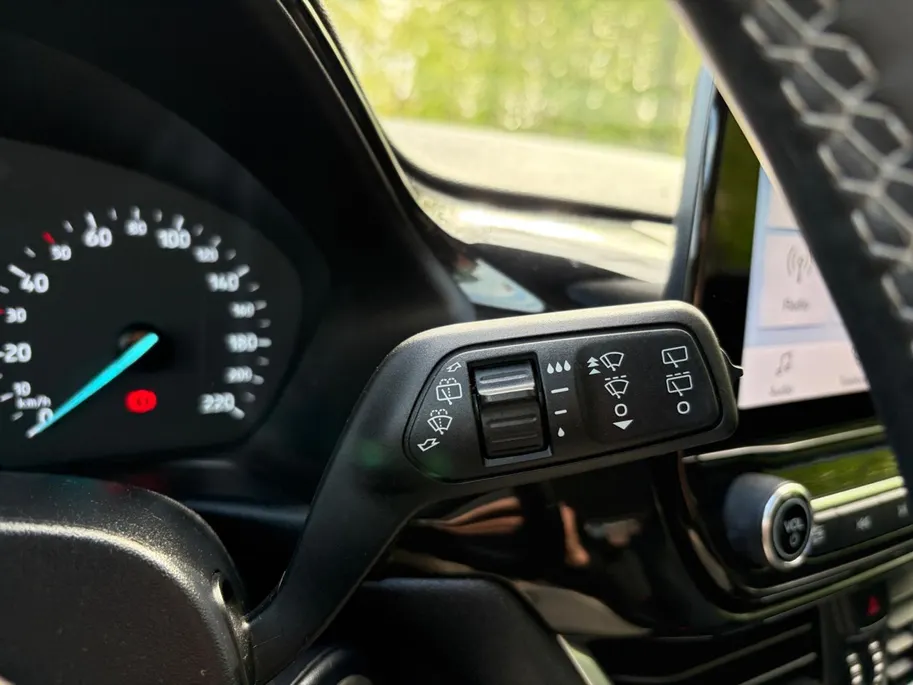 Ford Fiesta 1.0 EcoBoost Hybrid Titanium 125PK | 1e Eigenaar | NL-Auto | Apple Carplay / Android Auto | Parkeersensoren | Cruise Control | Climate Control