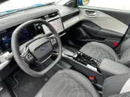 Ford Puma Gen-E Premium 44 kWh | Driver Assistancepack | Winterpack | Matrix Ledkoplampen | Panoramadak | El. Achterklep | BLIS | Nieuw te bestellen bij Zeeuw & Zeeuw Ford Schoonhoven |
