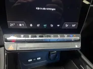 Renault Austral 1.2 E-Tech full hybrid 200 techno NAVI AIRCO CAMERA CRUISE CONTROLE ELECTRISCHE STOELEN STOELVERWARMING STUURVERWARMING MASSAGE STOEL ZEER MOOIE AUTO