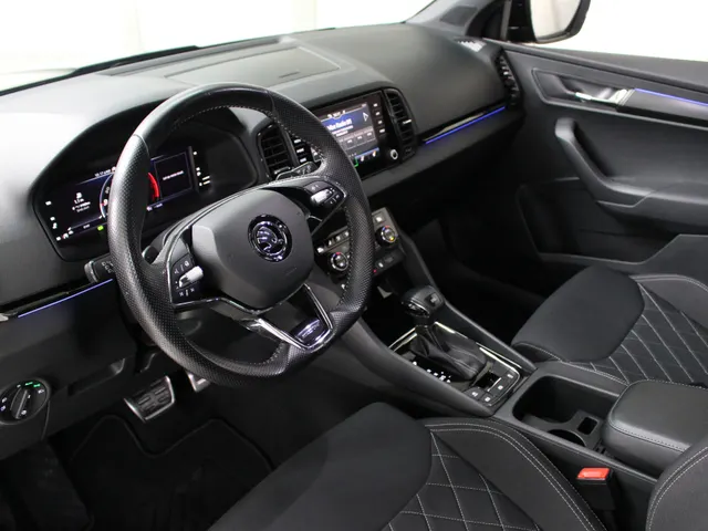 Škoda Karoq 1.5 TSI ACT Sportline Blackstyle Navigatie | Camera | Digitale Cockpit | Stoelverwarming | Adaptieve Cruuse Control