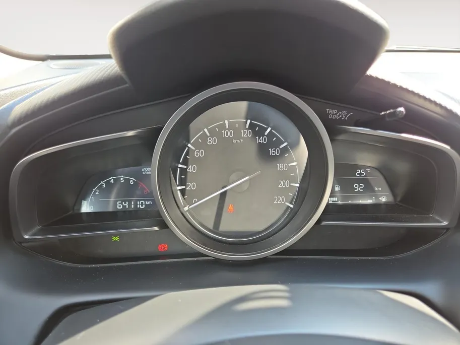 Mazda CX-3 2.0 SkyActiv-G 121 Sportive | Trekhaak | Achteruitrijcamera + Dashcam voor en achter | Navigatie | stoelverwarming | Cruise Control | Carplay | LM Velgen | 12 Maanden BOVAG Garantie |
