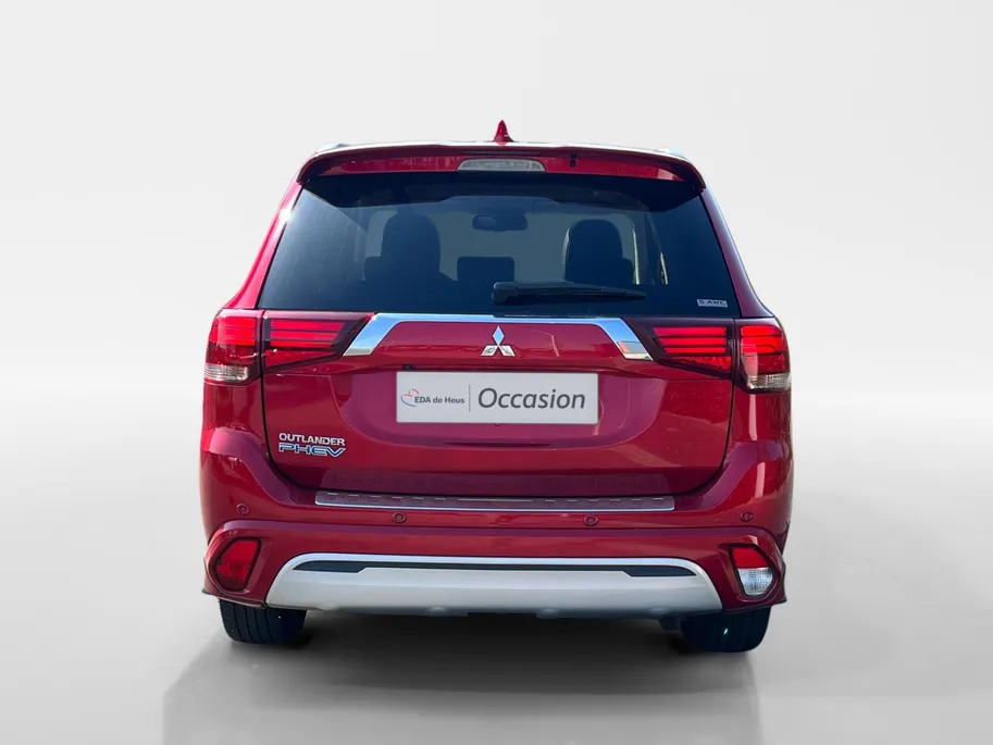Mitsubishi Outlander 2.4 PHEV autom. Intense+ NL Auto | Pano dak | Trekhaak | LED | Alcantara | Blind Spot | Stoel-/stuurverwarming | etc.