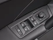 Volkswagen Tiguan 1.4TSIeHybrid 180kW/245PK R-Line Business+ · Navigatie · Apple/Android Car Play · Camera + Parkeersensoren
