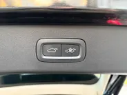 Lynk & Co 01 1.5 | Adaptieve Cruise Control | Stoelverwarming | Schuif/Kantel Dak |  | Elek. Achterklep | Lichtmetalen Velgen |