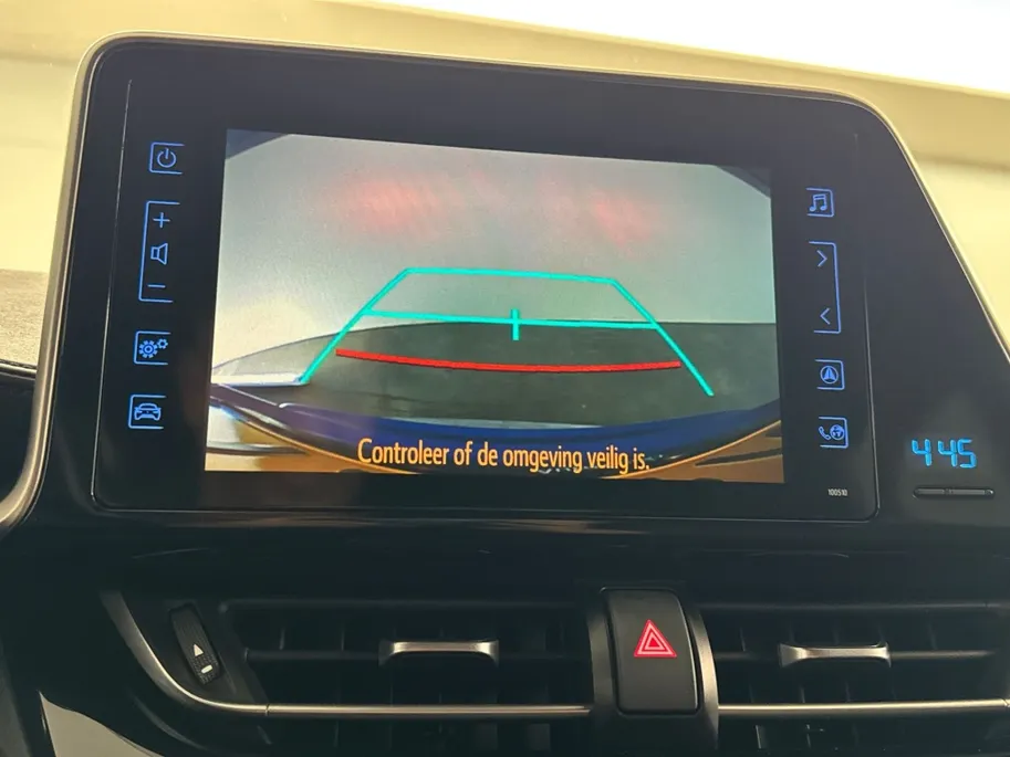 Toyota C-HR 1.8 Hybrid Dynamic Automaat | Navigatie | 18'' L.M. Velgen | Parkeercamera