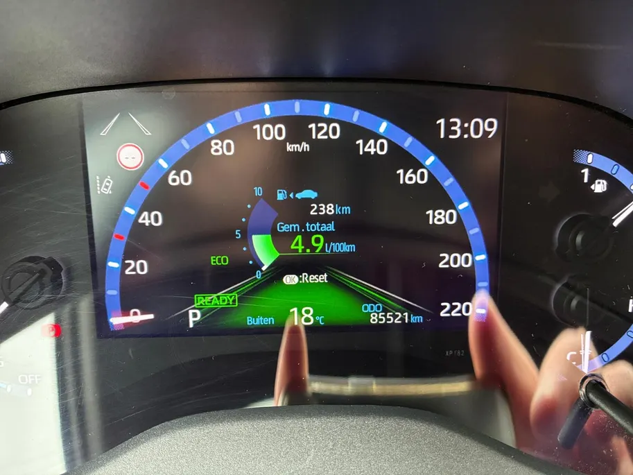 Toyota Yaris Cross 1.5 Hybrid Explore TREKHAAK | LM VELGEN | NAVI