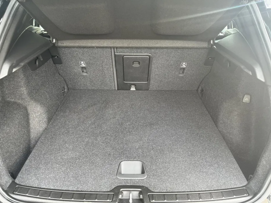 Volvo XC40 1.5 T3 Business Pro | Navigatie | Parkeercamera | Apple Carplay en Android Auto