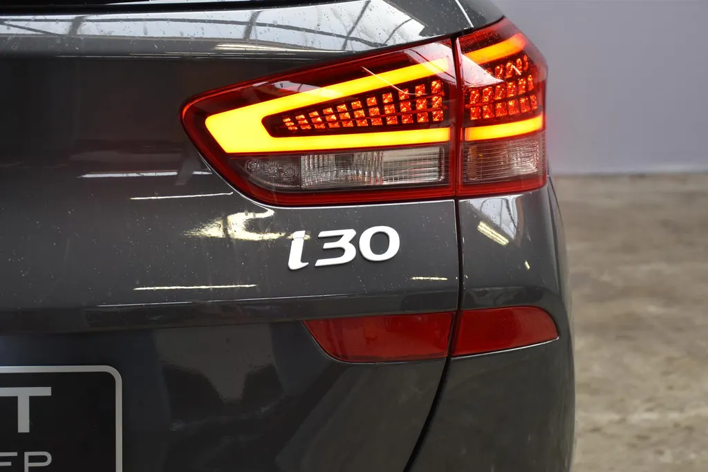 Hyundai i30 Wagon 1.0 T-GDI 115pk Comfort I Navi + Camera