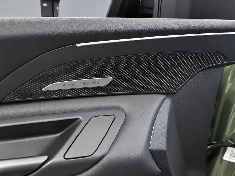 Audi Q5 Sportback e-hybrid quattro S edition Competition 367 PK · Glazen panoramadak · Head-up display · B&O premium 3D