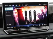 Volkswagen Tiguan 1.5 272pk DSG eHybrid R-Line Edition · Panoramadak · 360 Camera · Wegklapbare Trekhaak · Massage · Dodehoek Detectie · 19'' Inch · Garantie t/m 27-10-2029 of 100.000km