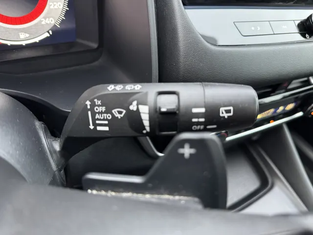 Nissan QASHQAI 1.3 MHEV Xtronic N-Connecta Panodak