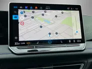 Volkswagen Tiguan 1.5 eTSI 110KW/150PK DSG R-Line Edition · Panoramadak ·Apple/Android Car Play ·  360°Camera + Parkeersensoren · Fabrieksgarantie t/m 03-11-2030 of 100.000Km