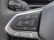 Volkswagen T-Roc 1.5eTsi/150PK R-Line · Trekhaak · Navigatie · Camera + Parkeersensoren · Stoelverwarming · Apple/Android Car Play · Garantie t/m 19-01-2028