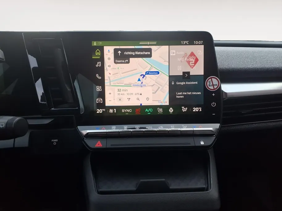 Renault Megane E-Tech comfort range Evolution 60 kWh | Apple Carplay | Verwarmbare stoelen | Keyless Entry | Warmtepomp