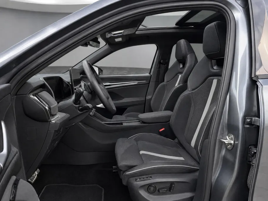 Škoda Kodiaq 1.5 TSI 204pk DSG PHEV Sportline Business · Panoramadak · Wegklapbare Trekhaak · Camera · Elek. Voorstoel · P-Sensoren · 19'' Inch · Garantie t/m 29-06-2030 of 100.000km