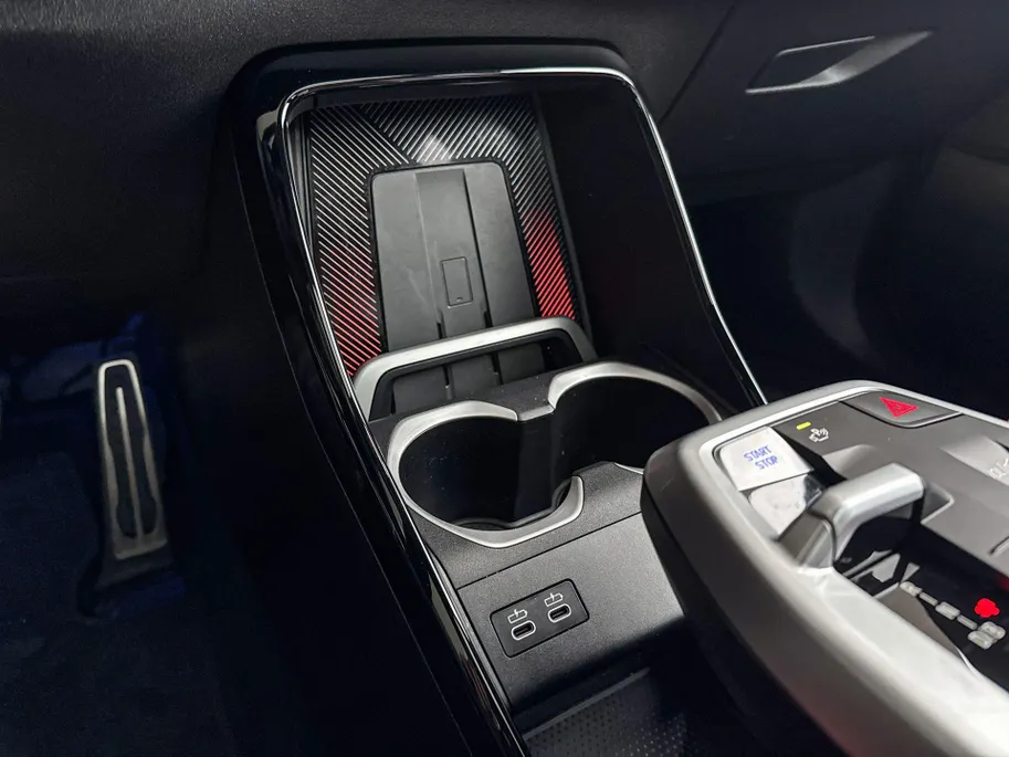 BMW iX1 xDrive30 67 kWh