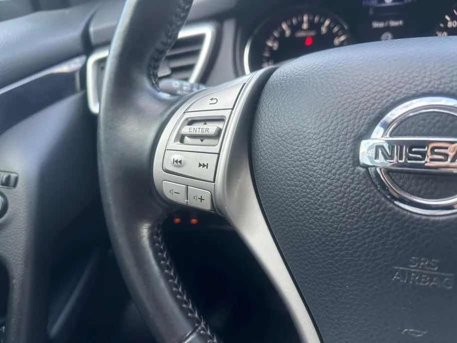 Nissan QASHQAI 1.2 Acenta | Climate | Cruise | Trekhaak | Parkeersensoren | Camera | Navigatie |