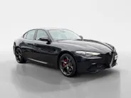 Alfa Romeo Giulia 2.0T B-Tech | 200PK | 19 INCH | AD.CRUISE | CAMERA | STOEL & STUURVERWARMING | CARPLAY |